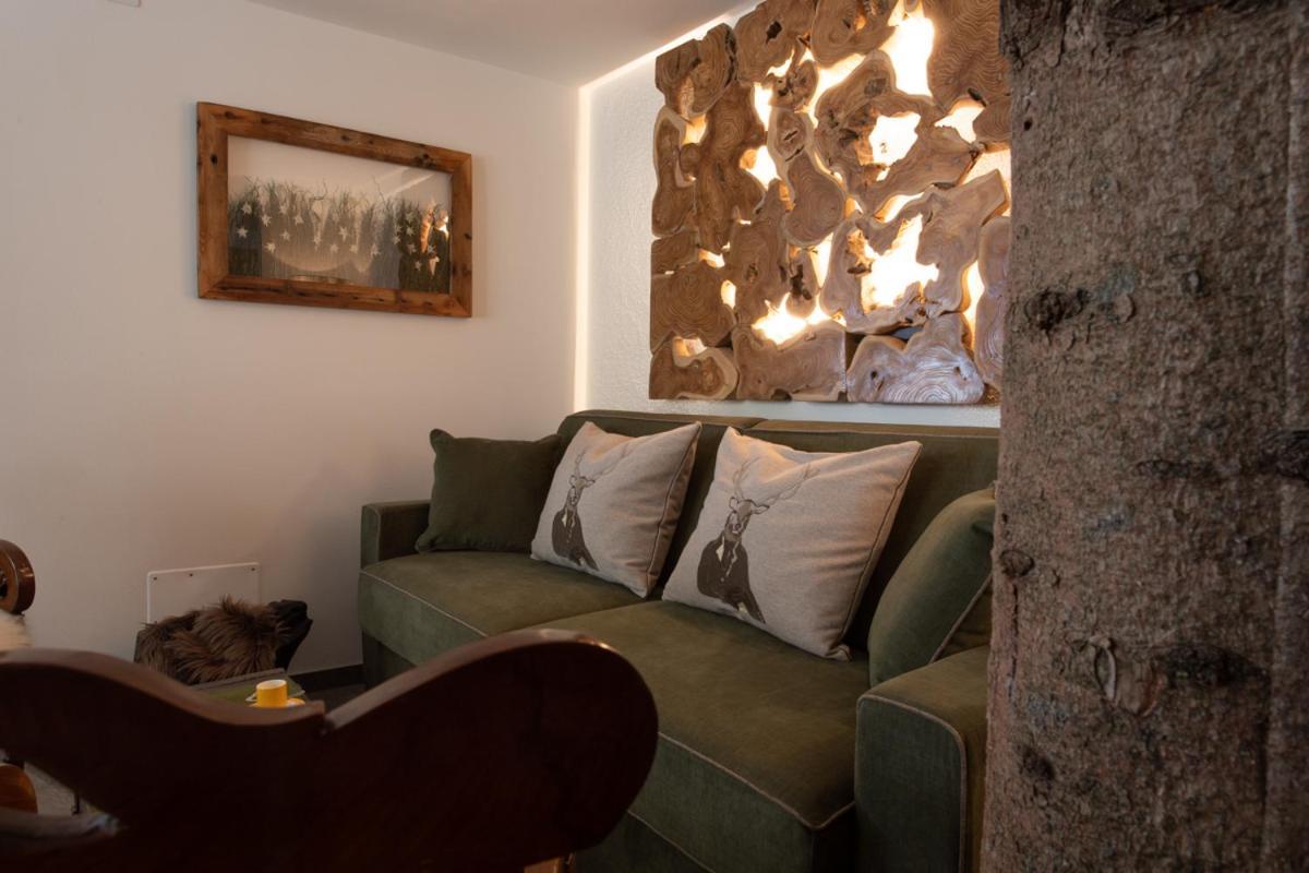Chalet Degli Abeti By Ama Val Di Fassa กัมปีเตลโลดีฟัสซา ภายนอก รูปภาพ