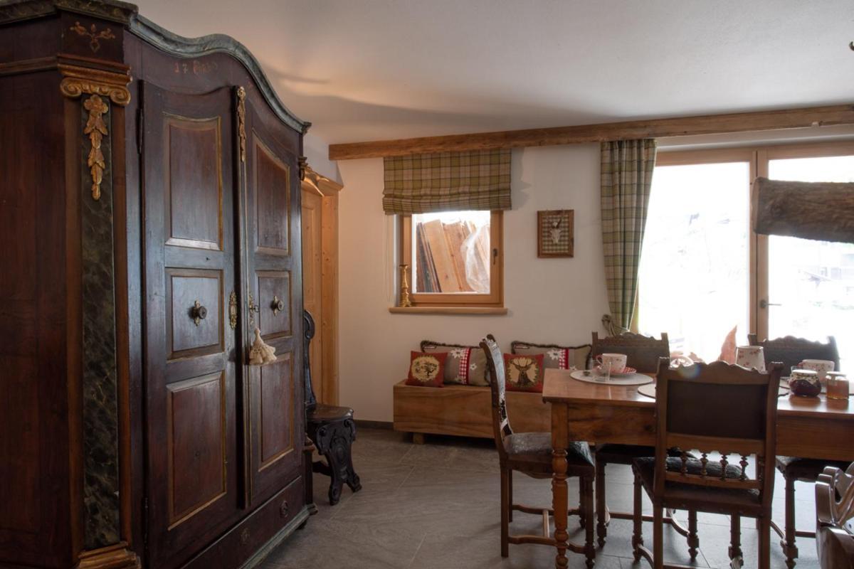 Chalet Degli Abeti By Ama Val Di Fassa กัมปีเตลโลดีฟัสซา ภายนอก รูปภาพ