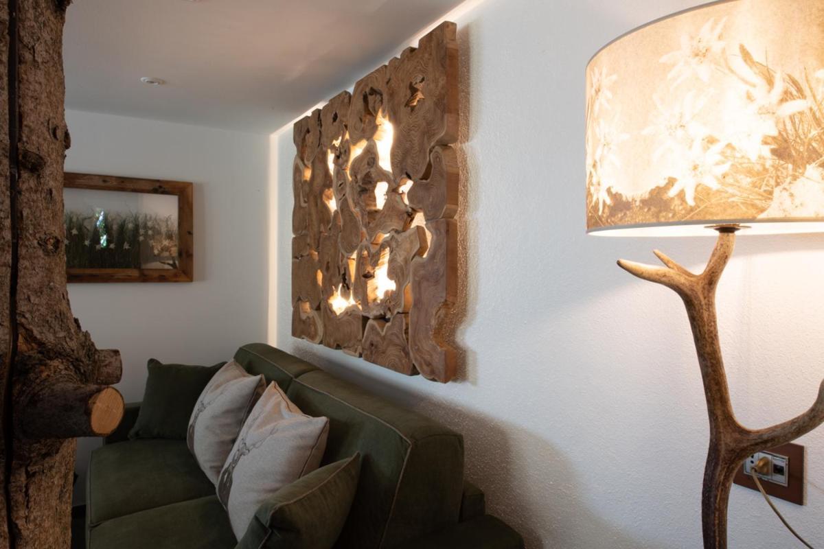 Chalet Degli Abeti By Ama Val Di Fassa กัมปีเตลโลดีฟัสซา ภายนอก รูปภาพ