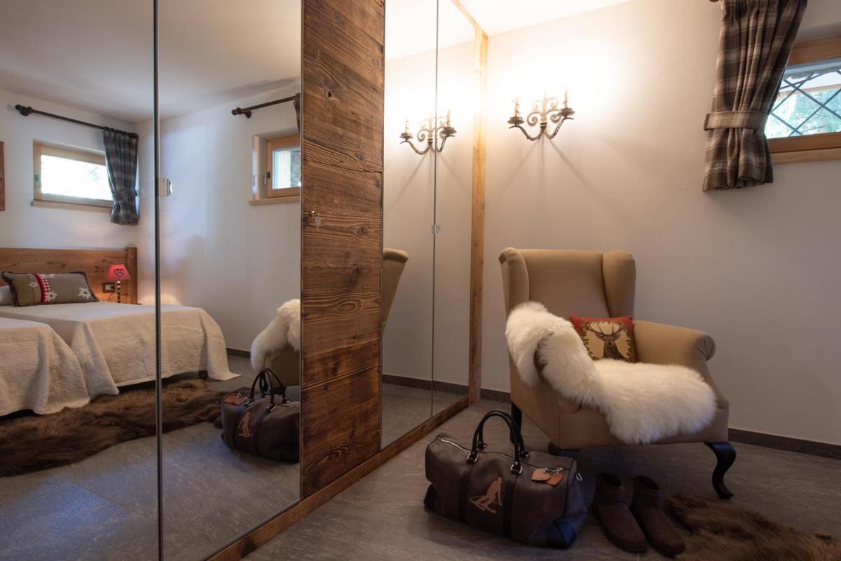 Chalet Degli Abeti By Ama Val Di Fassa กัมปีเตลโลดีฟัสซา ภายนอก รูปภาพ