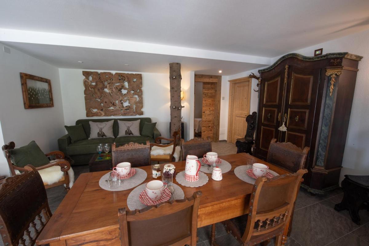 Chalet Degli Abeti By Ama Val Di Fassa กัมปีเตลโลดีฟัสซา ภายนอก รูปภาพ